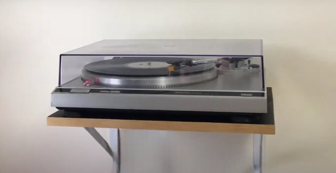 wall mount turntable