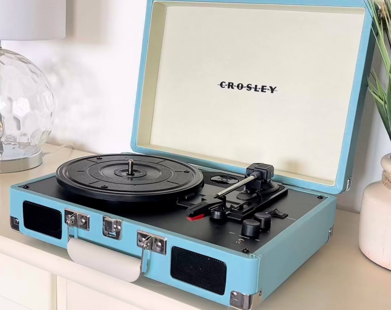 How Does A Crosley Record Player Work Parts of Record Player (With Diagram) - Record Player Anatomy