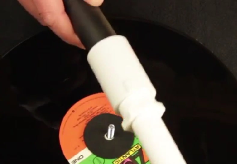 attach vinyl vac to vacuum hose
