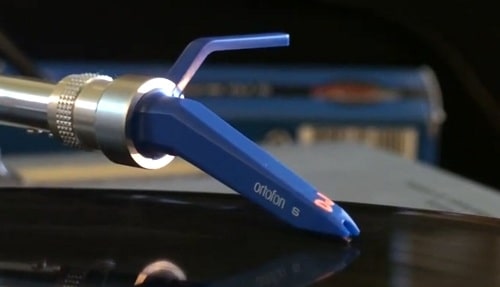 an image of showing integrated cartridge or fixed to headshell