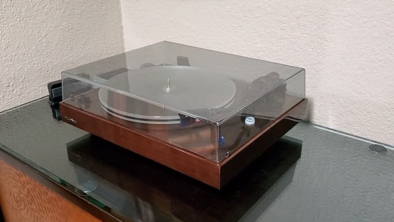 an image showing my fluance RT85 turntable