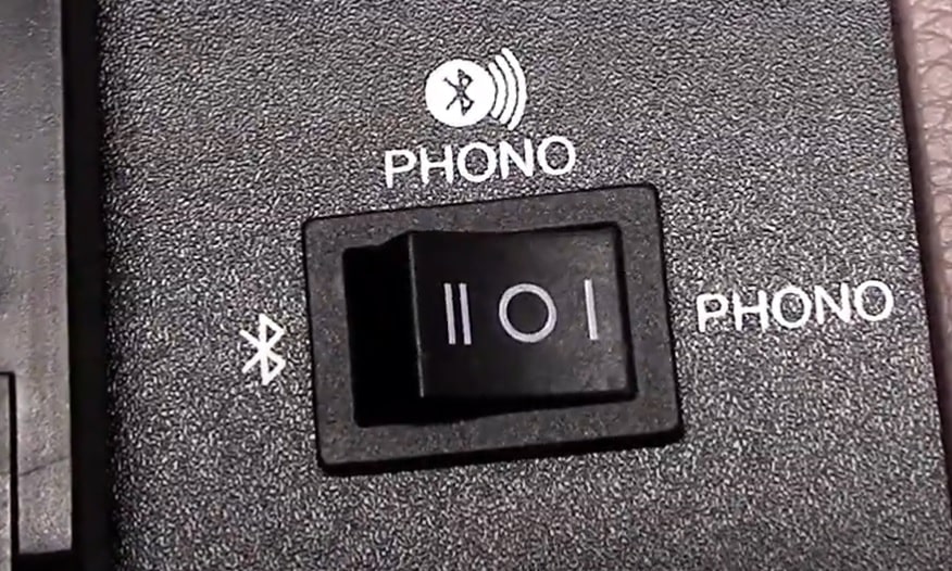 an image showing the phono bluetooth button