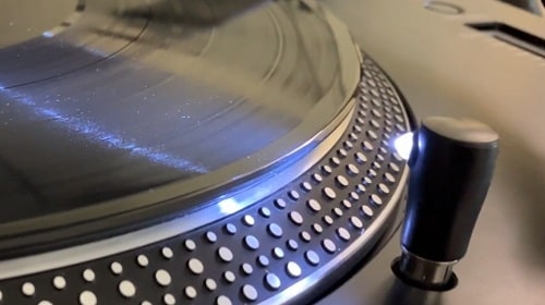 an image showing a glowing removable stylus target light