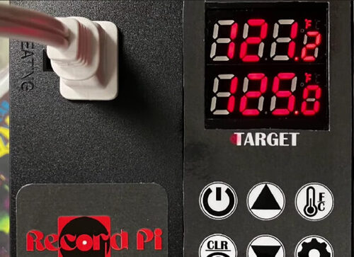 an image showing temperature control screen of record pi tool