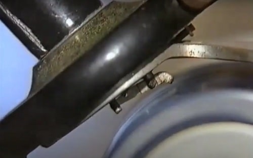 an image showing a closer look of phonograph stylus