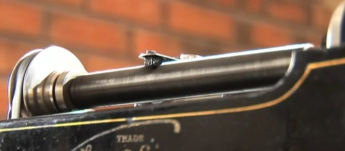 an image showing the feed gear connect to wax cylinders metal base
